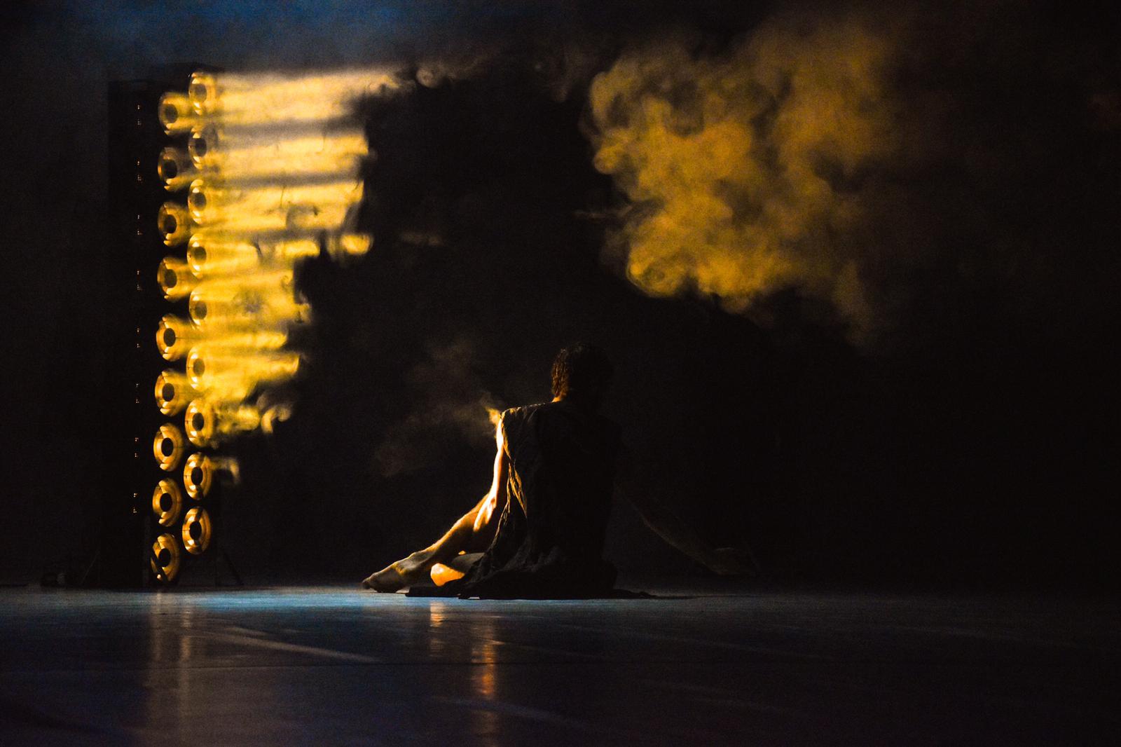 Dance: Pierfrancesco Vicinanza | Photo: Ko-Yun Liao