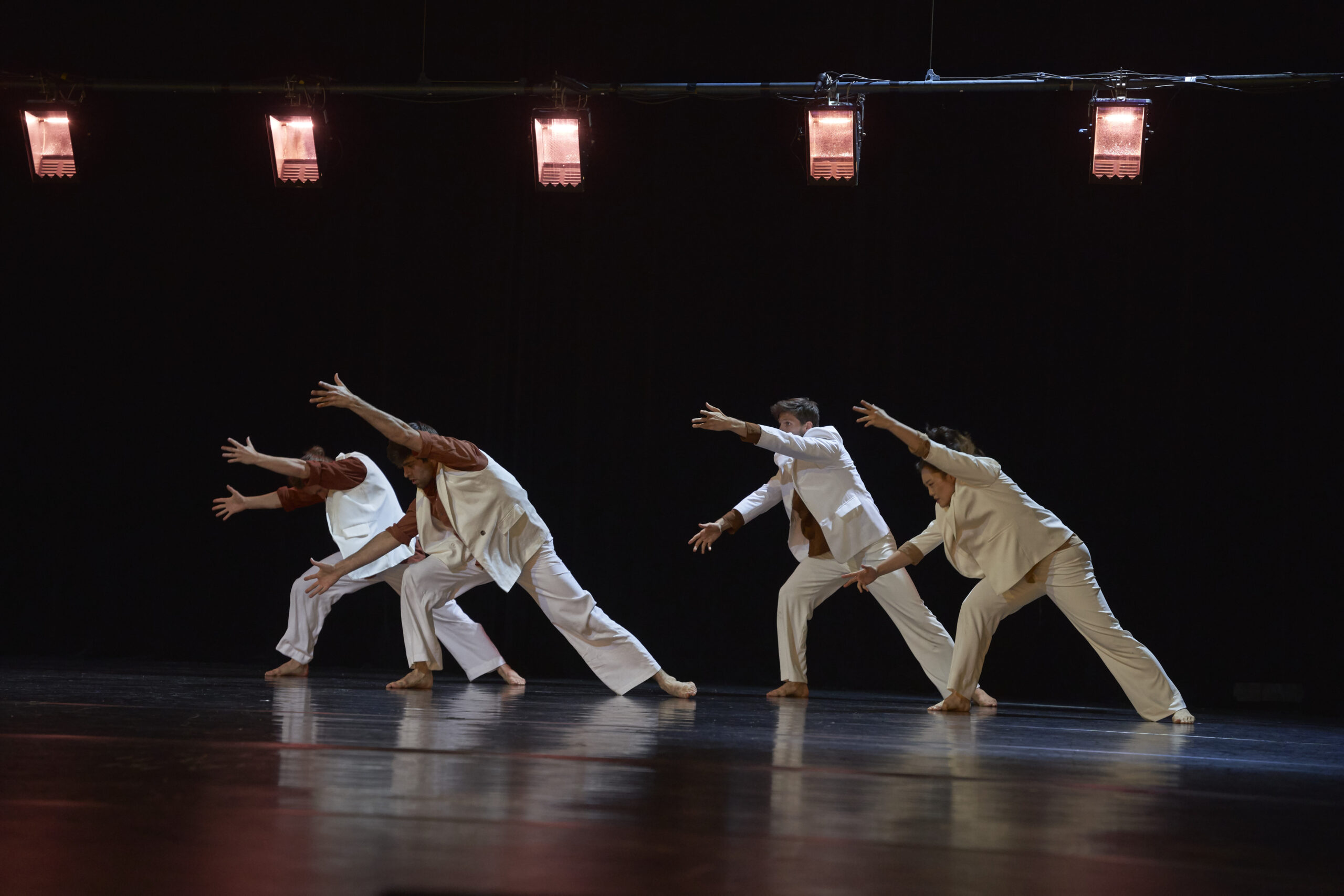 Tanz: Stsiapan Hurski, Julius Olbertz, Darko Radosavljev, Jihee Kim | Photo: Johannes Hoer